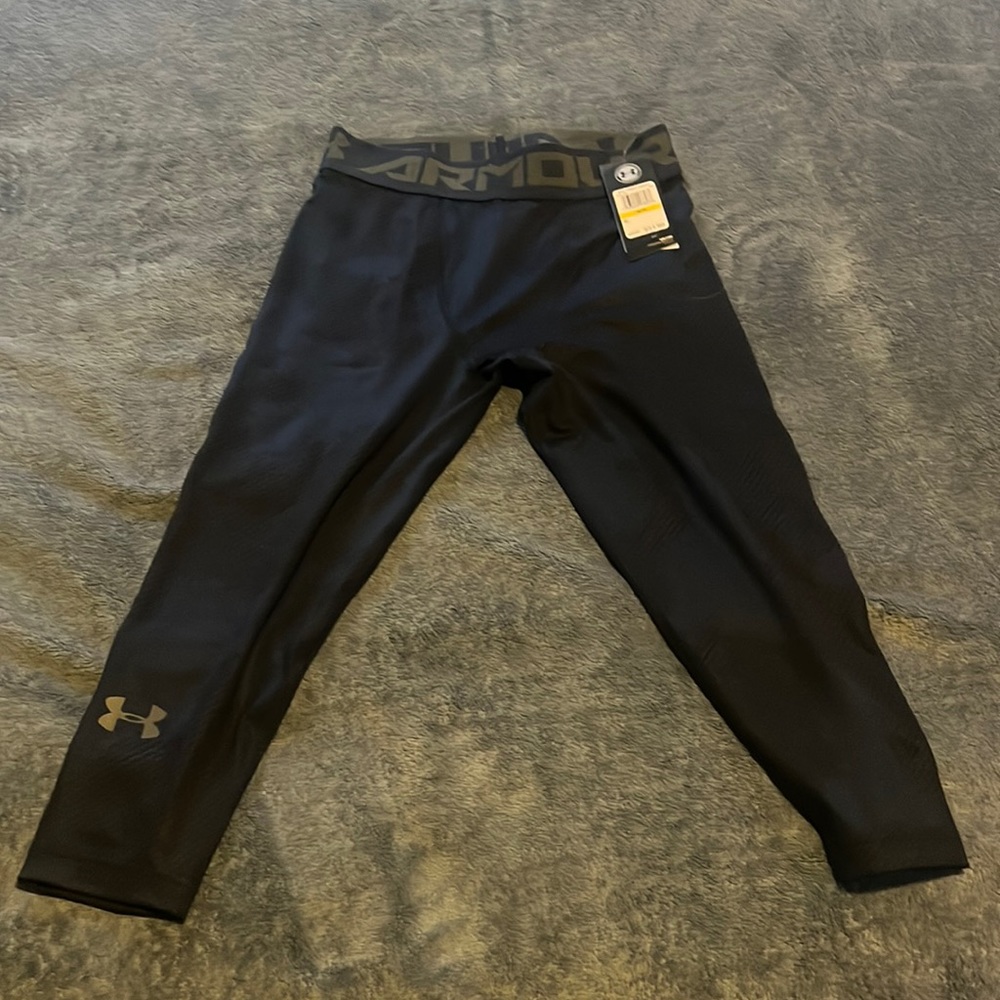 NWT Navy Under Armour 3/4 Men’s Compression/Leggings size Medium